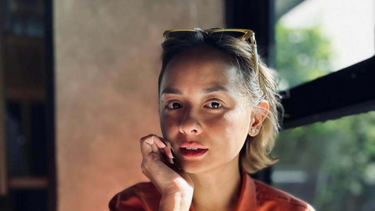 Lama Tak Muncul, Joanna Alexandra Tetap Cantik dan Elegan Saat Urus 4 Anak Sendiri