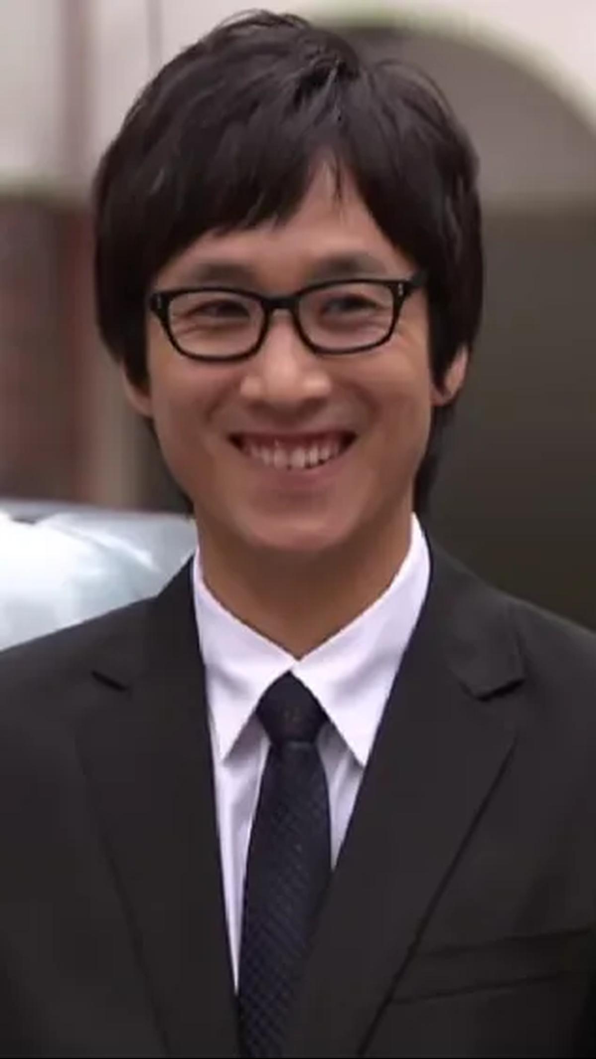 Meski memiliki talenta, Lee Sun Kyun menyadari kesulitan masuk ke industri film. Perannya sebagai dokter pendukung dalam "Scent of Love" dan karakter romantis dalam "Love So Divine" menunjukkan ketekunannya.