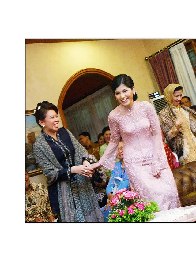 Foto jadul Annisa Pohan dan AHY