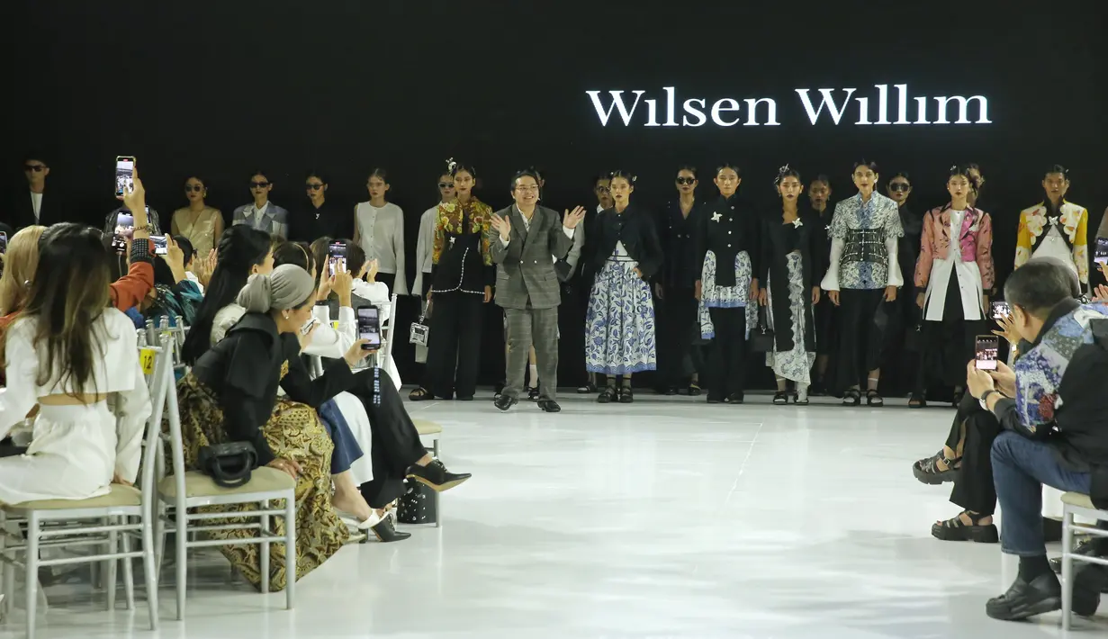 Wilsen Willim merasakan tantangan untuk mendefinisikan tujuan dari lahirnya karya-karyanya. [Foto: Document/FIMELA]