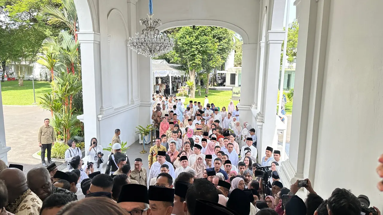 Open house lebaran atau acara Gelar Griya yang diadakan Presiden Prabowo Subianto di Istana Merdeka, Jakarta, Senin (31/3/2025) (Liputan6.com/Nanda Perdana Putra)