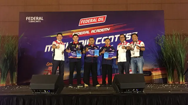 Para pemenang Federal Oil Mechanic Contest