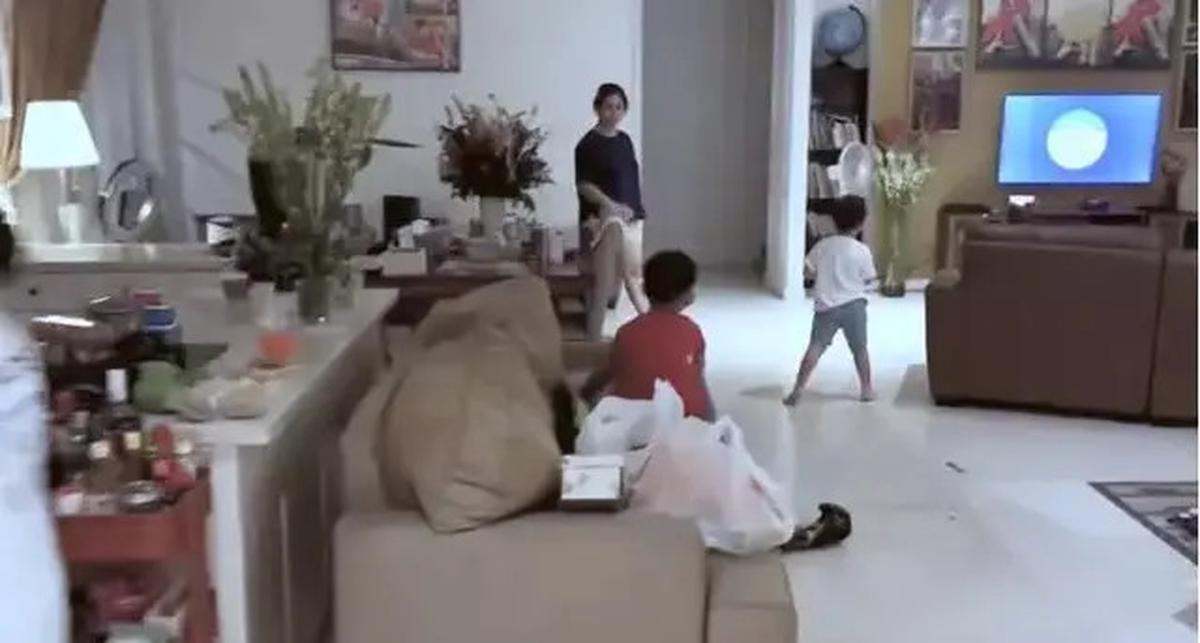 11 Potret Dapur Sissy Priscillia, Model Interior Serba Putih yang Menyatu dengan Ruang Keluarga