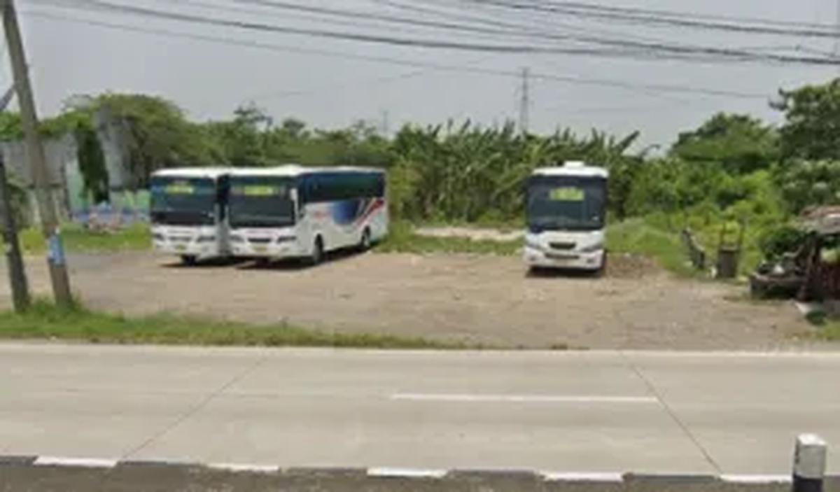 Mulai tutup hingga dijadikan garasi bus