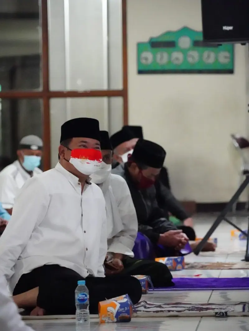 Bupati Garut Rudy Gunawan, di sela-sela kegiatan di Masjid Agung Garut, Jawa Barat