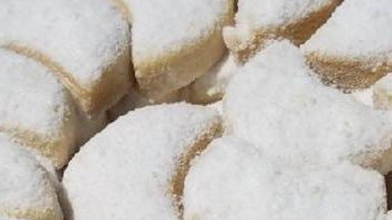1. Kue Putri Salju Ukuran 1 Kg
