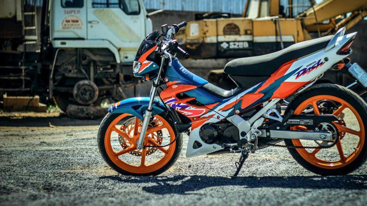 Honda Nova Dash 125, salah satu bebek 2-tak legendaris (stylemotorbikes.com)