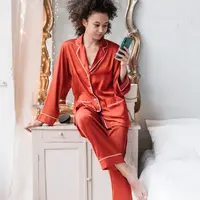 Ilustrasi wanita overthinking melihat postingan liburan teman (pexels/paveldanilyuk)