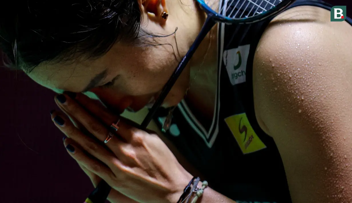 <p>Pebulu tangkis tunggal putri Thailand, Ratchanok Intanon merayakan kemenangannya atas wakil Korea Selatan, Sim Yu-jin dalam laga final Indonesia masters 2025 di Istora Senayan, Jakarta, Minggu (26/01/2025). (Bola.com/Bagaskara Lazuardi)</p>