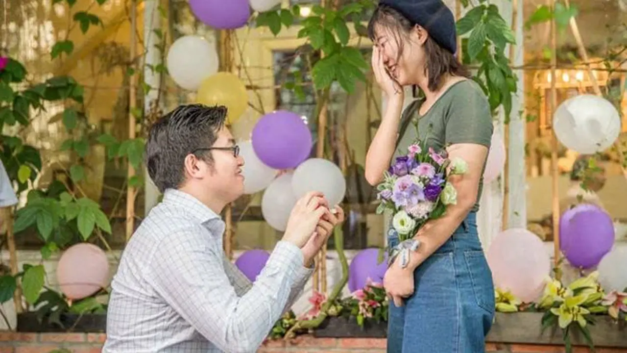 Pria Romantis, Lamar Kekasih dengan 25 iPhone X