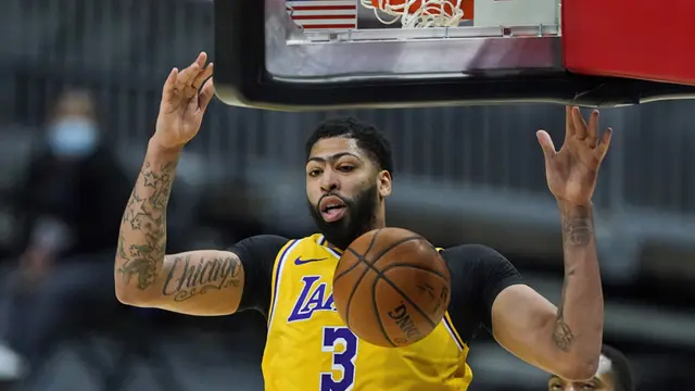 FOTO: Satu Tahun Kematian Kobe, LeBron James Gemilang Lakers Menang