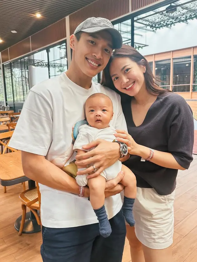 7 Artis Pria Ini Jadi Ayah Pertama Kali di Tahun 2024, Telaten Momong Buah Hati
