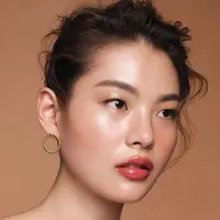 Western Makeup vs Korean Makeup / Image: FIMELA.com
