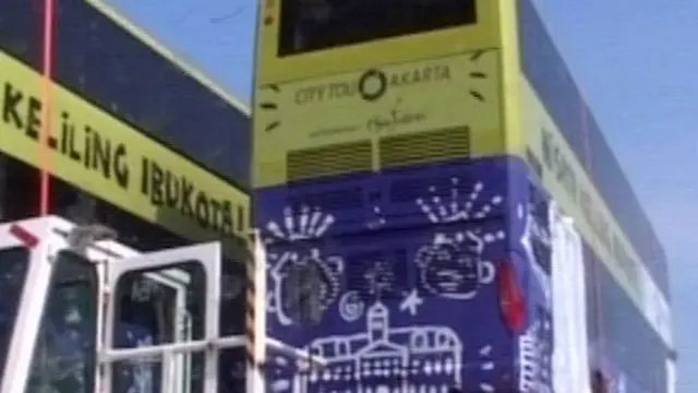 [VIDEO] Jokowi Jajal Bus Tingkat Wisata