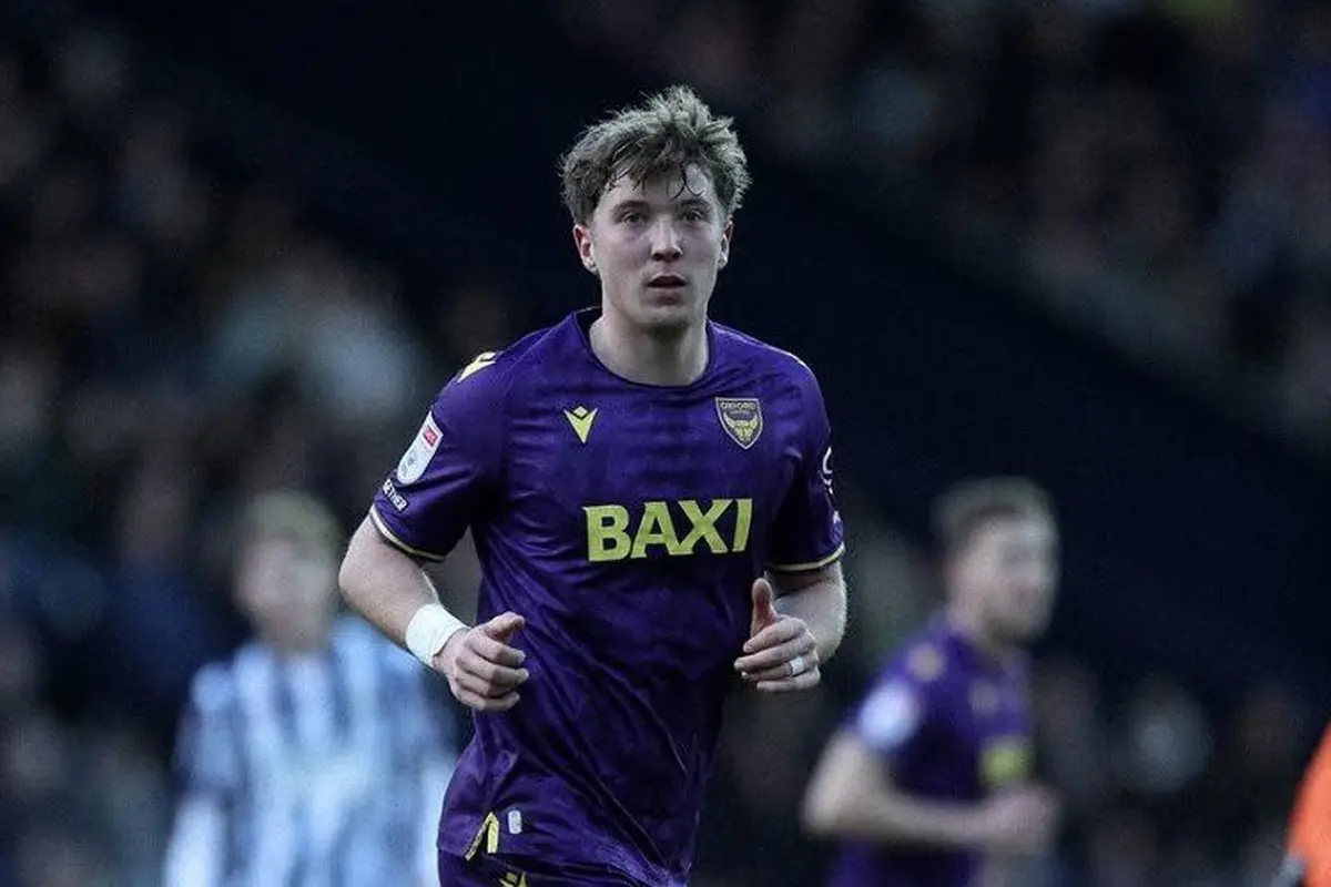 Aksi Ole Romeny bersama Oxford United di Championship 2024/2025. (c) Oxford United FC Official