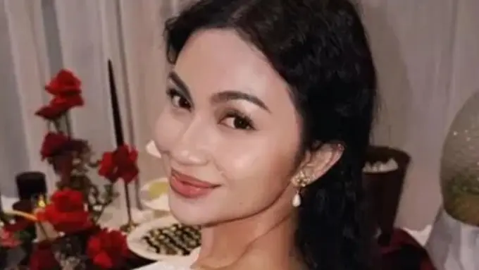 Ariel Tatum Rayakan Ulang Tahun ke-29 Bertema Vintage Gothic. [@arieltatum]