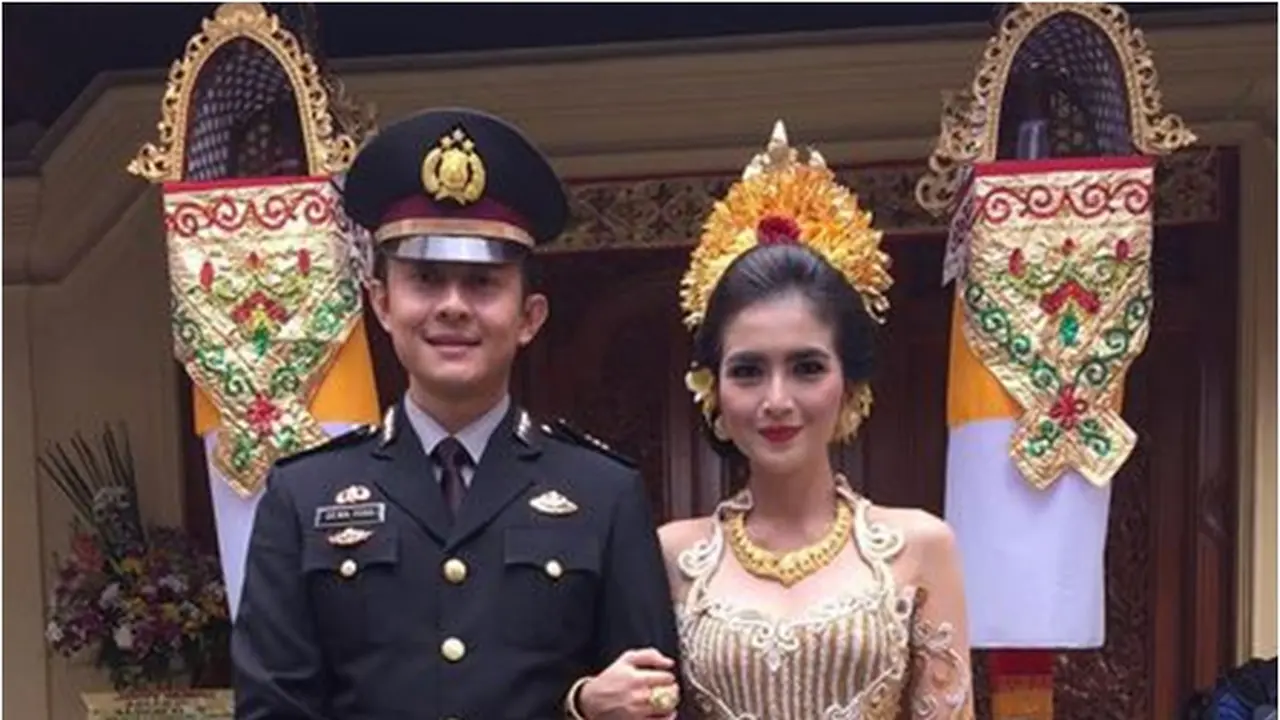[Bintang] Kadek Devie - Dewa Yoga