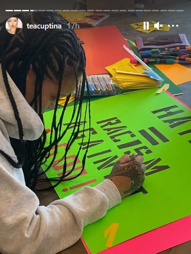 Rihanna ikut demo menentang kekerasan anti-Asia. (Instagram/ teacuptina)
