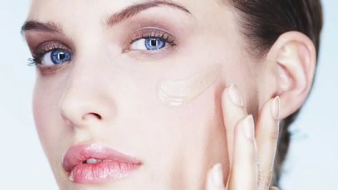 Periksa Bahan Kosmetik yang Bikin Keriput di Wajah