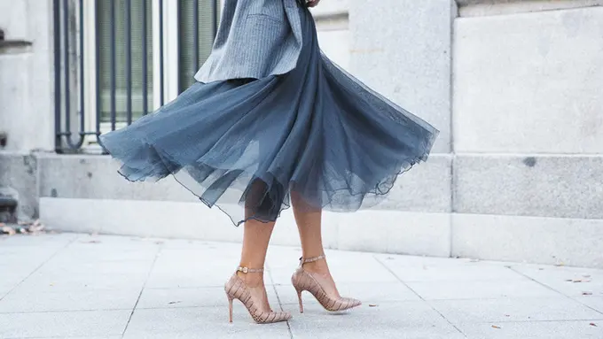 [Bintang] Biar Kaki Jenjang Seperti Model, Coba Pakai 4 Rok Kekinian Ini