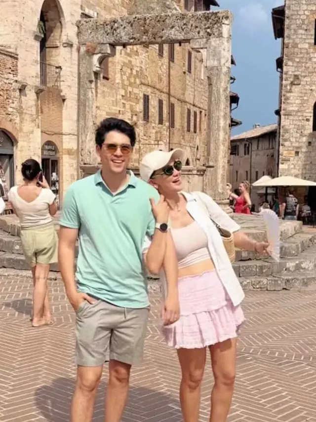 7 Gaya Couple Luna Maya dan Maxime saat Honeymoon di Italia/  Instagram @lunamaya dan @bouttier_maxime