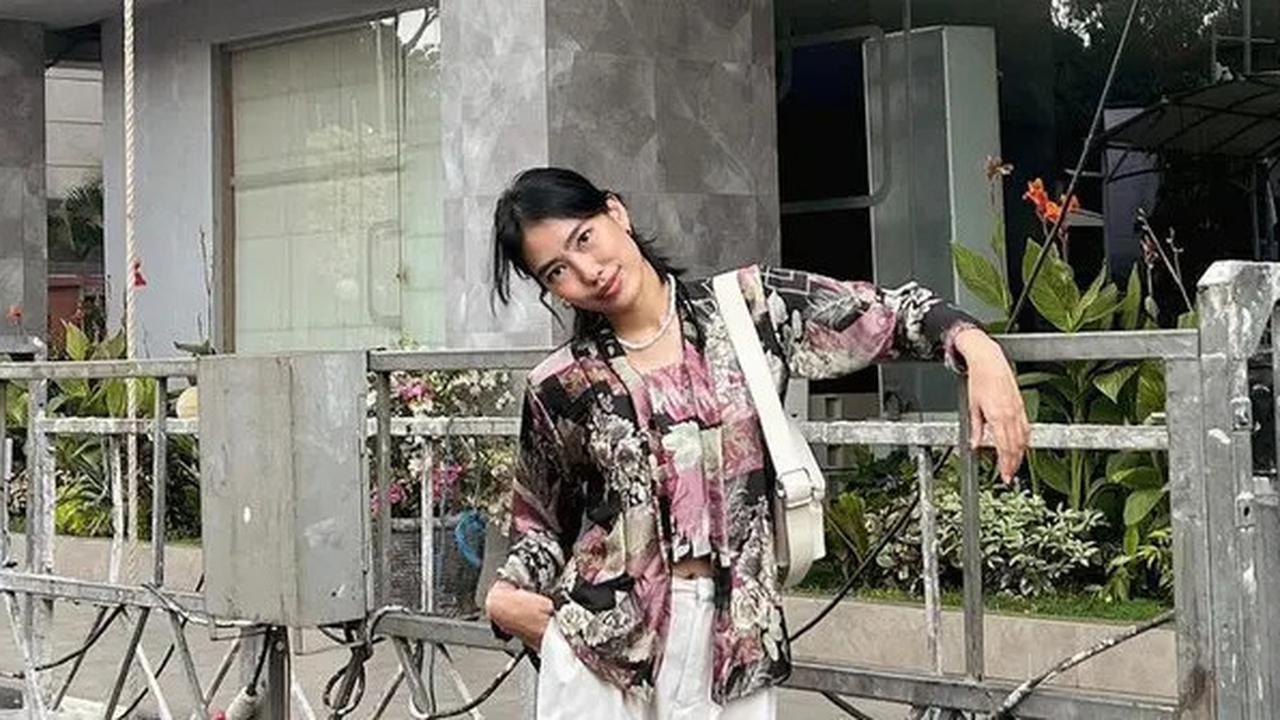 Tampil Santai Mengenakan Kebaya, Ini Inspirasi dari Alika Islamadina Hingga Amel Carla