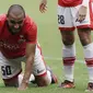 Striker Persija, Bruno Lopes, melakukan selebrasi unik dengan merangkak usai mencetak gol ke gawang Persegres pada laga Liga 1 Indonesia di Stadion Patriot, Bekasi, Sabtu (14/10/2017). Persija menang 5-0 atas Persegres. (Bola.com/M Iqbal Ichsan)