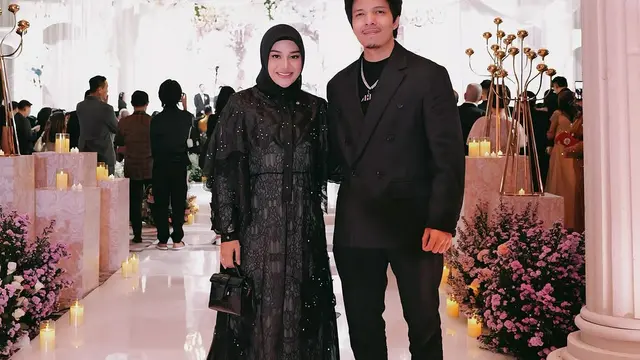 Potret para seleb kondangan Vior - Vincent