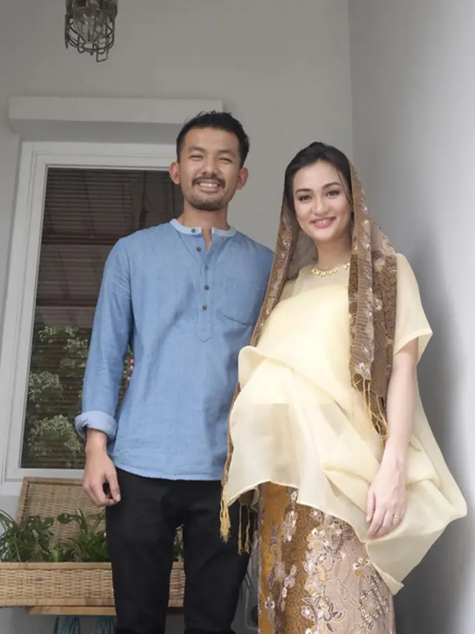 [Bintang] Rio Dewanto dan Atiqah Hasiholan