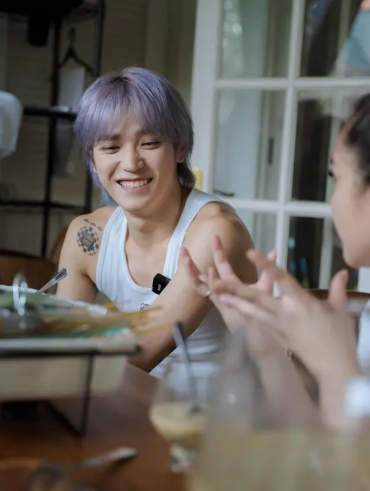 Tidak hanya bermain tenis bersama, Nagita Slavina juga mengundang Taeyong NCT untuk makan dan berbincang bersama. Foto: Instagram.