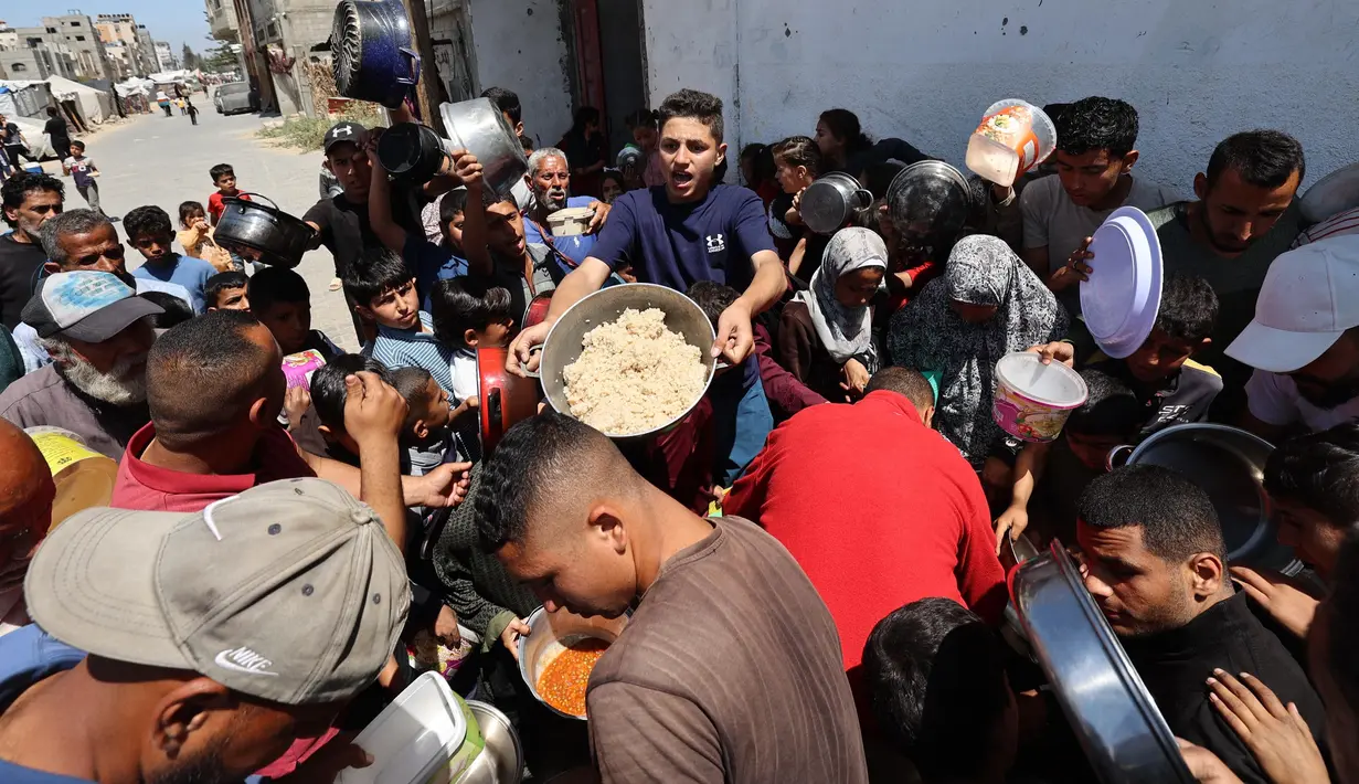 Badan Bantuan Perserikatan Bangsa Bangsa (PBB) untuk Pengungsi Palestina di Kawasan Timur Tengah (UNRWA), Minggu (27/4/2025), mengatakan bahwa persediaan tepung di Gaza telah menipis. (Eyad BABA/AFP)