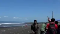 4 Warga Cilegon Ditelan Ombak Pantai Tanjung