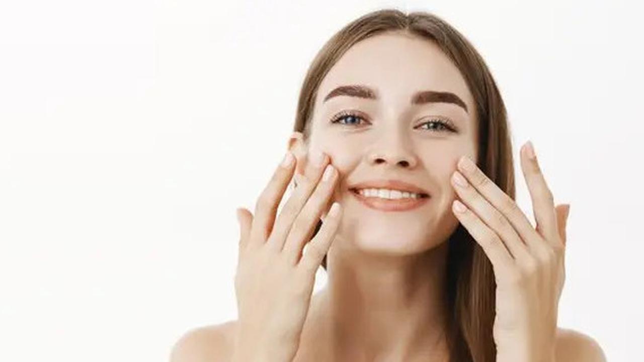 7 Kebiasaan Sehari-Hari yang Mempercepat Penuaan Dini, Jangan Lakukan Ini!