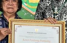 Berturut-turut, Fadly Amran Terima Penghargaan Nirwasita Tantra Dua Kategori