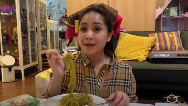 Nagita Slaviina ngidam makanan instan