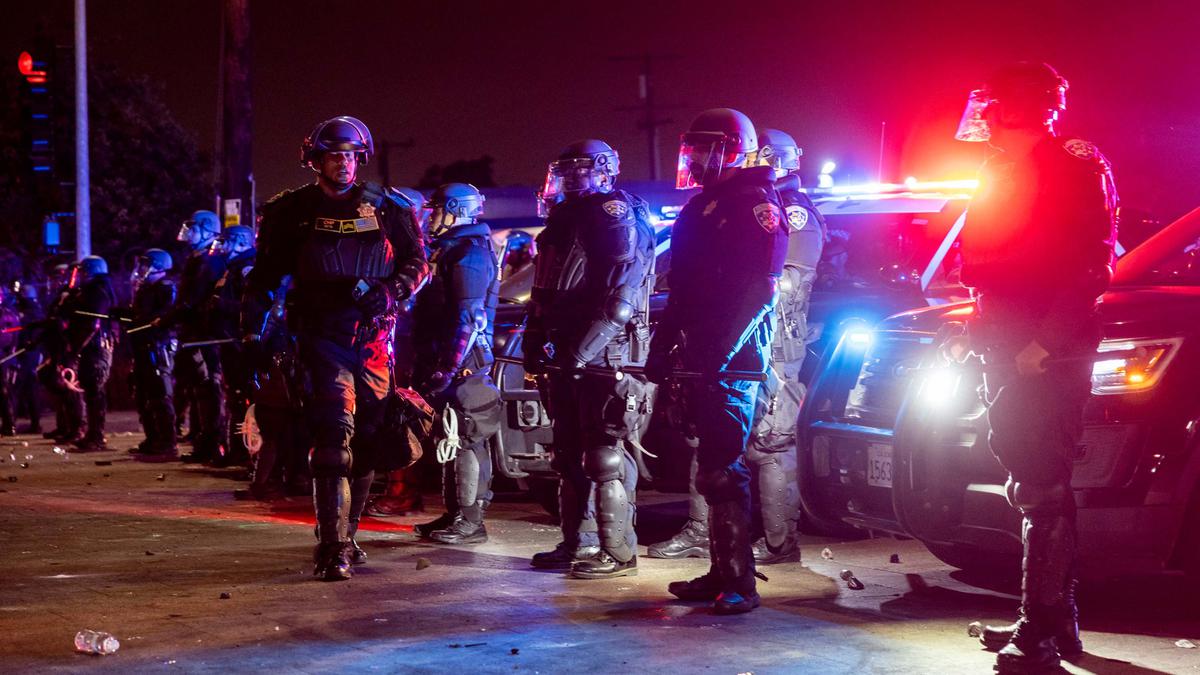 Tangani Protes Imigrasi di Los Angeles, Donald Trump Bakal Kirim 2.000 Garda Nasional