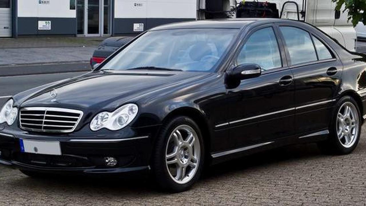 8 Rekomendasi Mobil Mercedes dengan Harga di Bawah Rp 100 Juta!