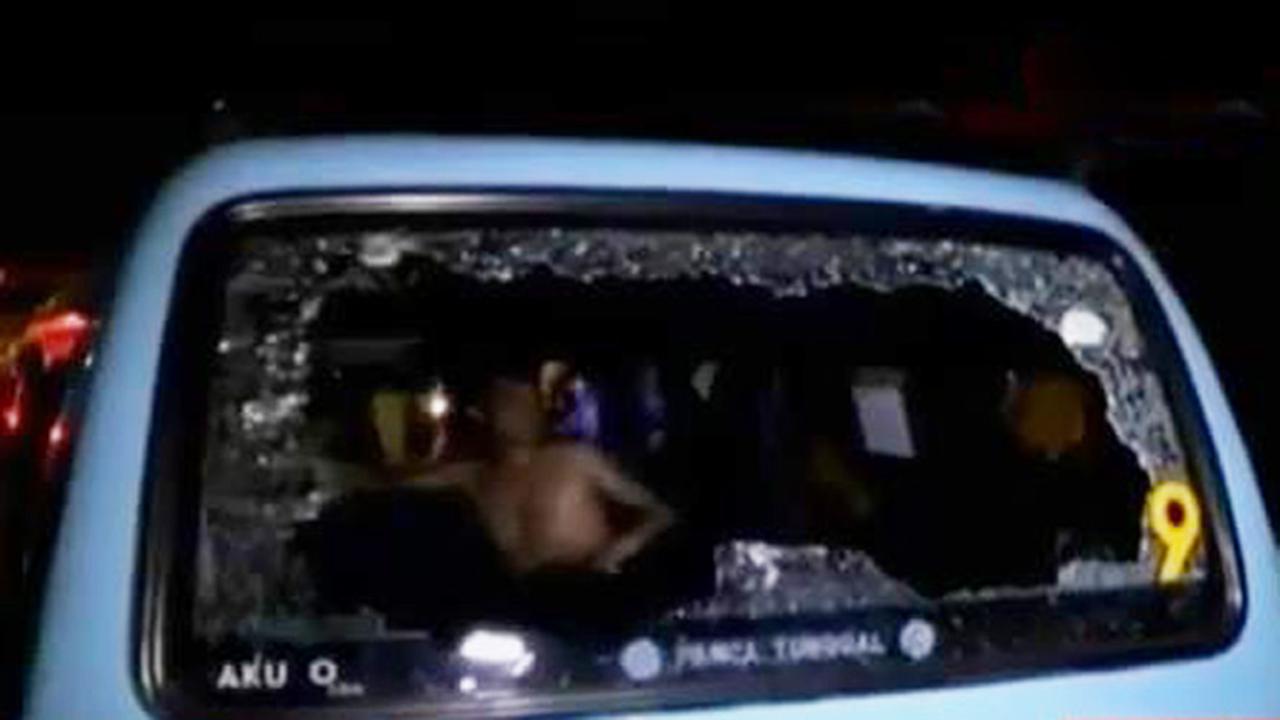 Segmen 5: Pengeroyokan Pengemudi Mikrolet hingga Bisnis Sepatu