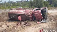 Mobil Damkar Kecelakaan Saat Misi Padamkan Kebakaran Hutan