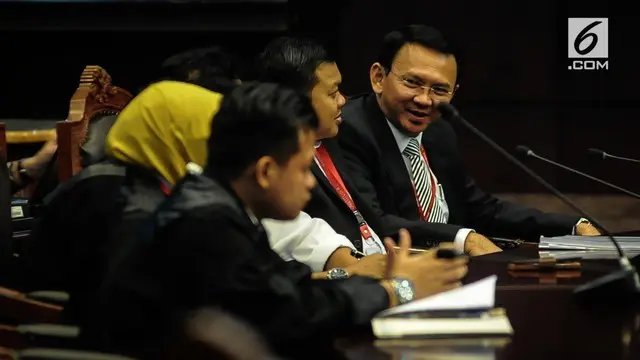 Mahkamah Konstitusi (MK) akan menggelar sidang pembacaan putusan atas uji materi Pasal 70 ayat (3) UU Pilkada yang diajukan mantan gubernur DKI Jakarta Basuki Tjahaja Purnama atau Ahok 