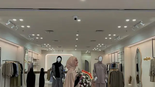 Paula Verhoeven buka butik mewah. (credit:instagram.com/paula_verhoeven)