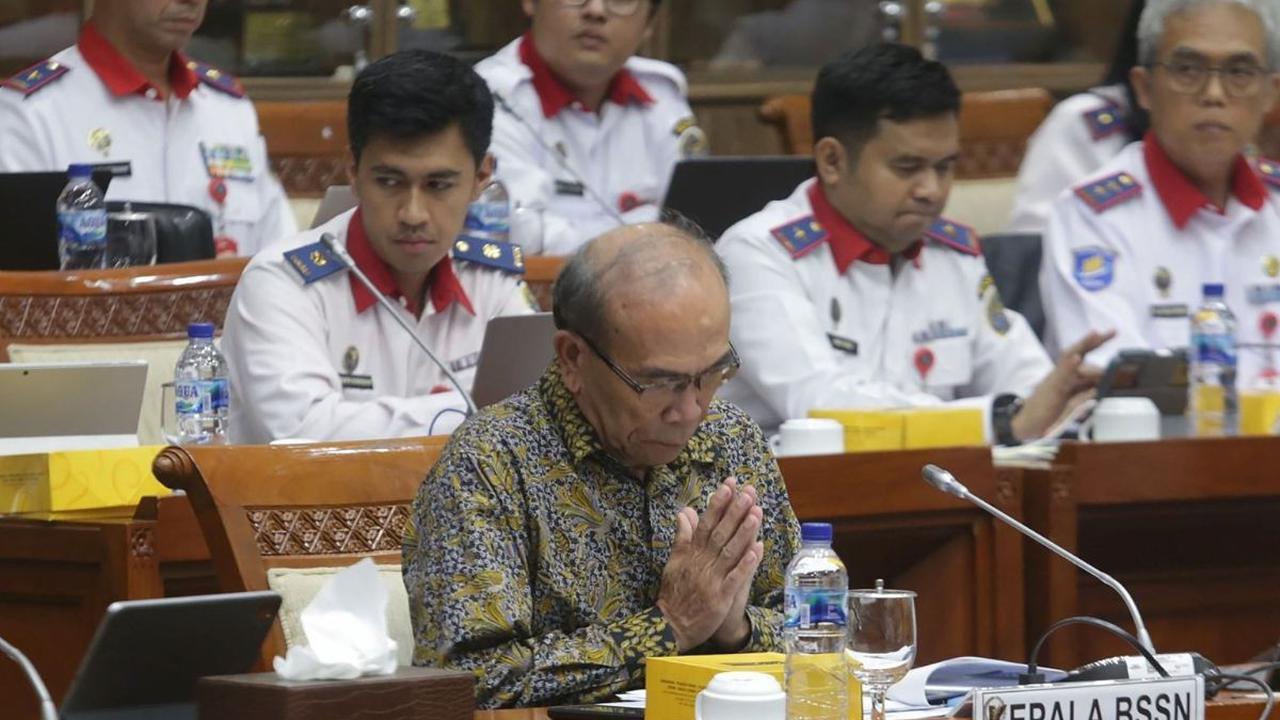 Setelah penemuan ransomware, terjadi upaya penonaktifan fitur keamanan Windows Defender pada 17 Juni 2024 pukul 23.15 WIB. Hal ini memungkinkan aktivitas berbahaya beroperasi. Pihak peretas meminta tebusan sebesar 8 juta dolar AS (sekitar Rp131 miliar) da