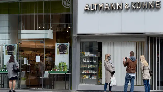 Austria Longgarkan Lockdown, Toko-Toko Mulai Kembali Dibuka