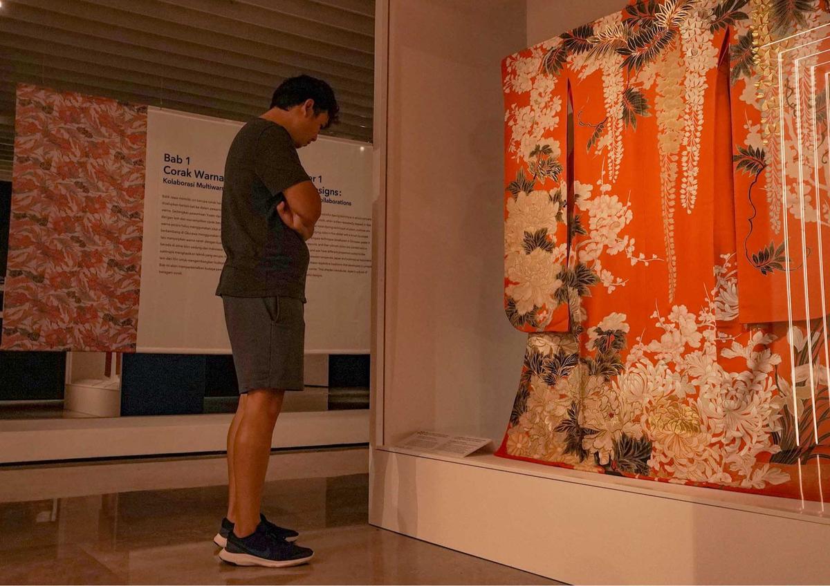 FOTO: Jejak Persahabatan Indonesia–Jepang dalam Wastra di Museum Nasional
