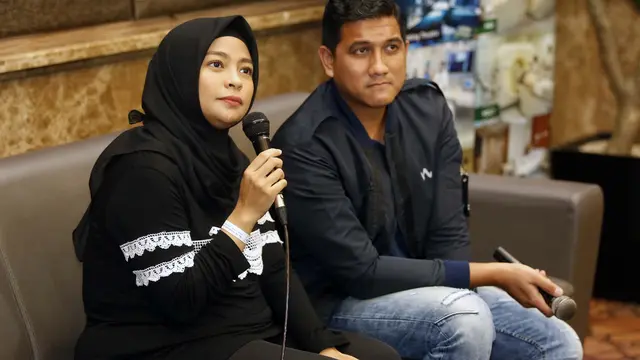 [Fimela] Tantri Kotak Melahirkan