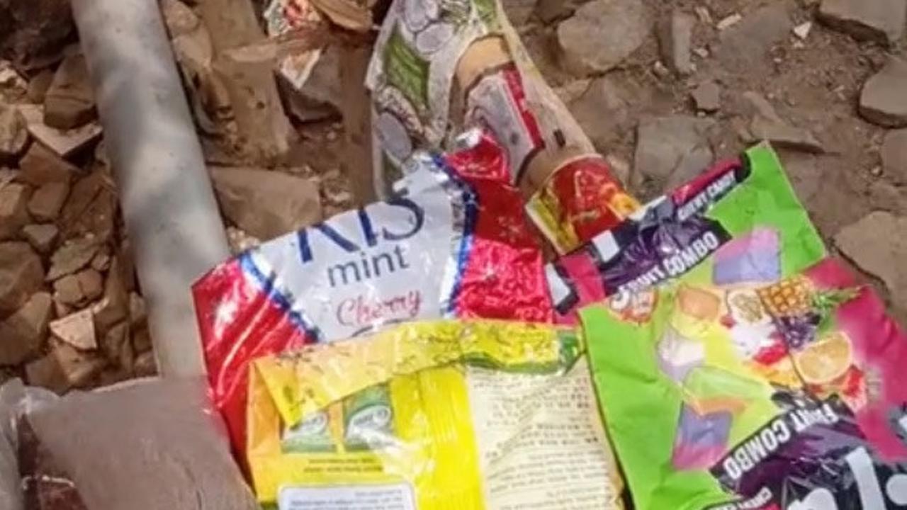 Terinspirasi dari Warung Ibu, Aksi Anak Buka Toko Pakai Kemasan Bekas Ini Curi Perhatian