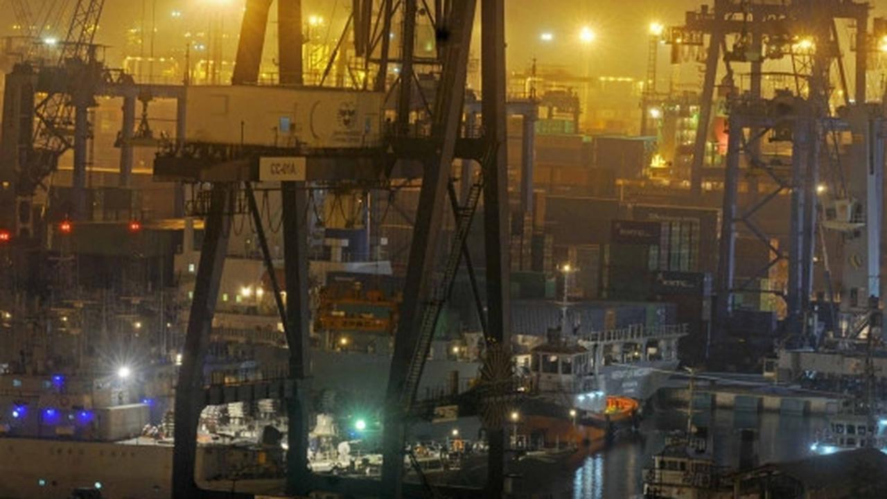 Memantau aktivitas dwelling time di Pelabuhan Tanjung Priok