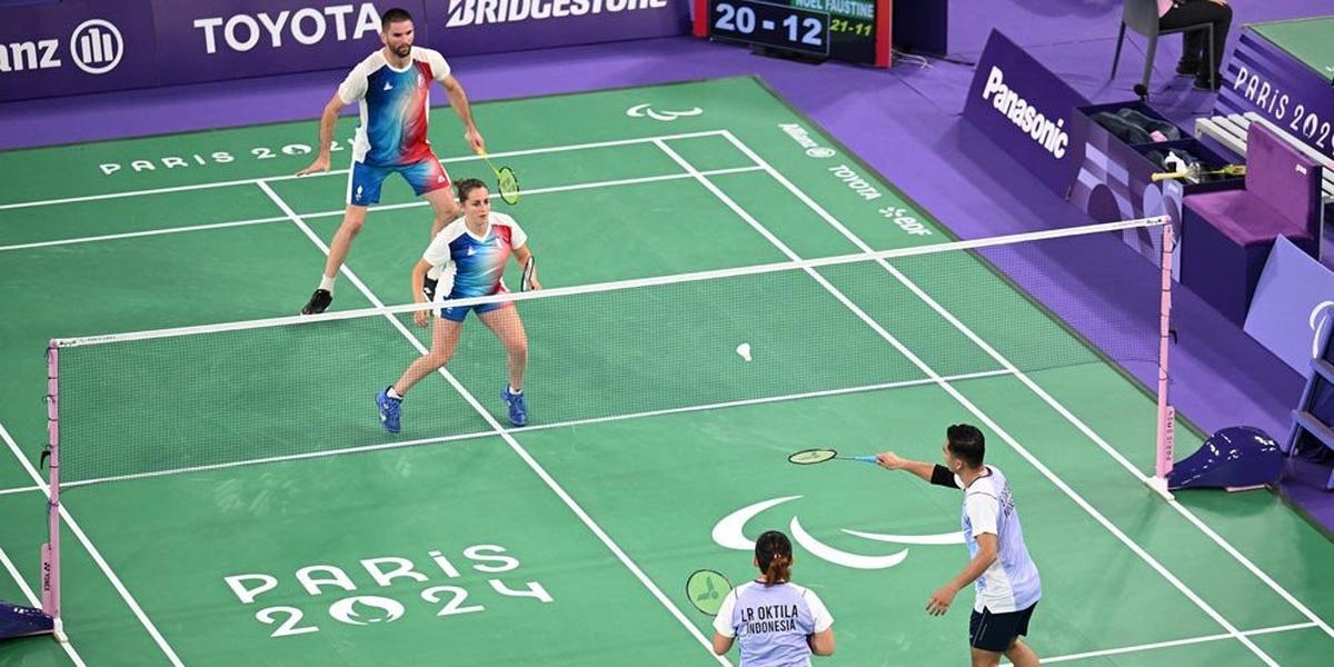 Hikmat Ramdani/Leani Ratri Oktila Menang di Laga Pertama Para Bulu Tangkis Paralimpiade 2024