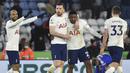 Tottenham Hotspur berhasil menang dramatis 3-2 atas tuan rumah Leicester City dalam laga lanjutan Liga Inggris, Rabu (19/1/2022). Tertinggal 1-2 hingga masa injury time, Spurs comeback lewat dua gol dalam dua menit Steven Begwijn di masa injury time. (AP/Rui Vieira)