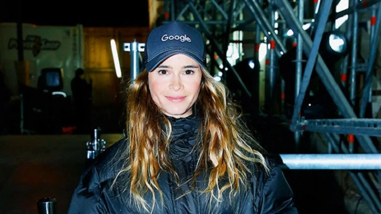 Gaya busana selebritas di Paris Fashion Week
